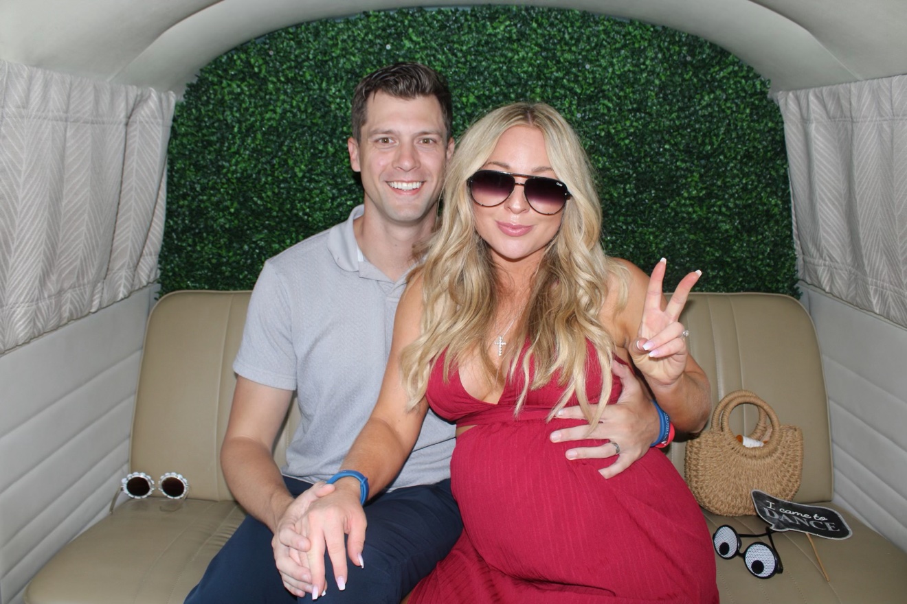 Gentry and his wife together while expecting their baby